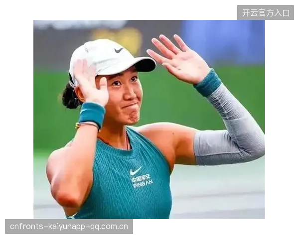 网球女将比赛结束素颜亮相惊艳全场